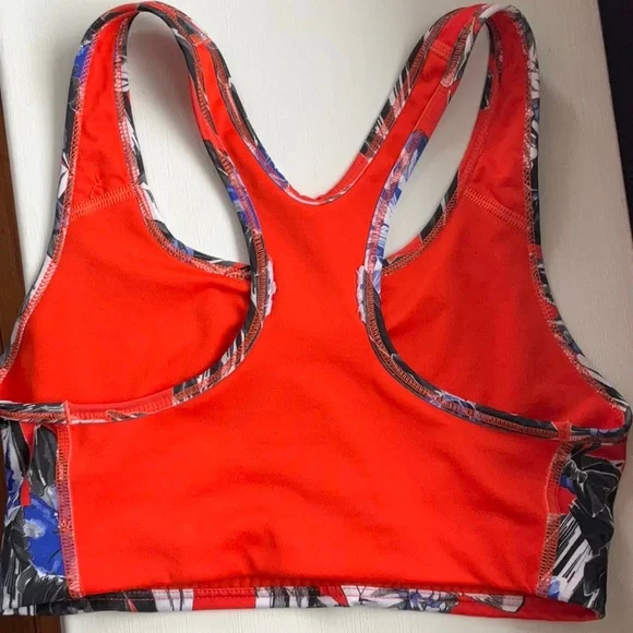 Nike Sports bra - Picture 4 of 5